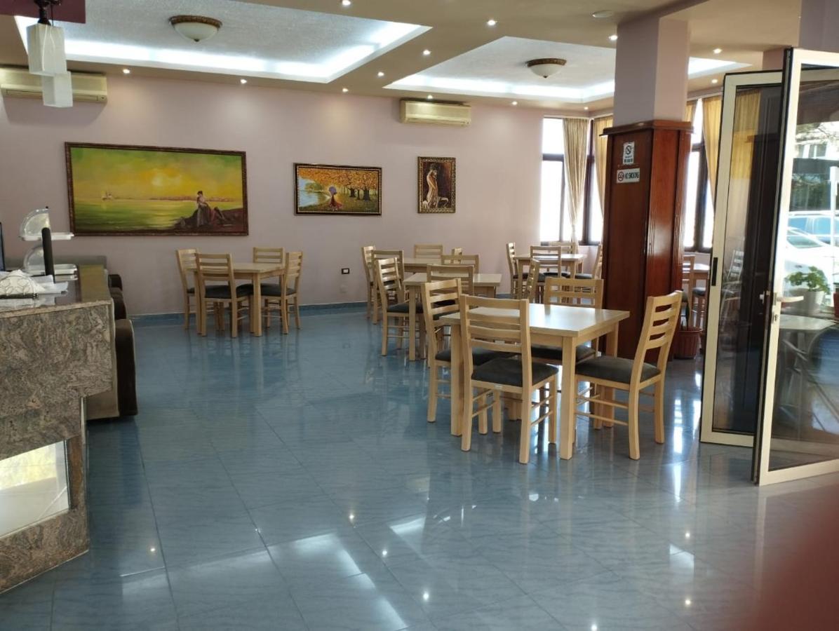 Vila 3 Rooms Durrës 외부 사진